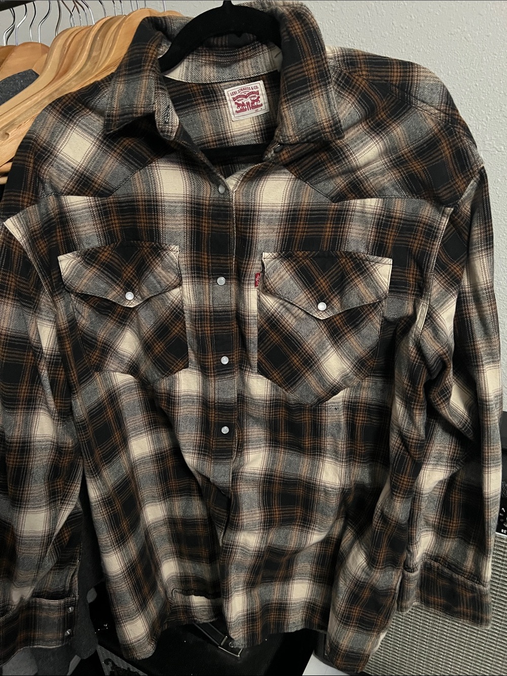 Levi's Men's Black, Cream & Brown Plaid Western Shirt